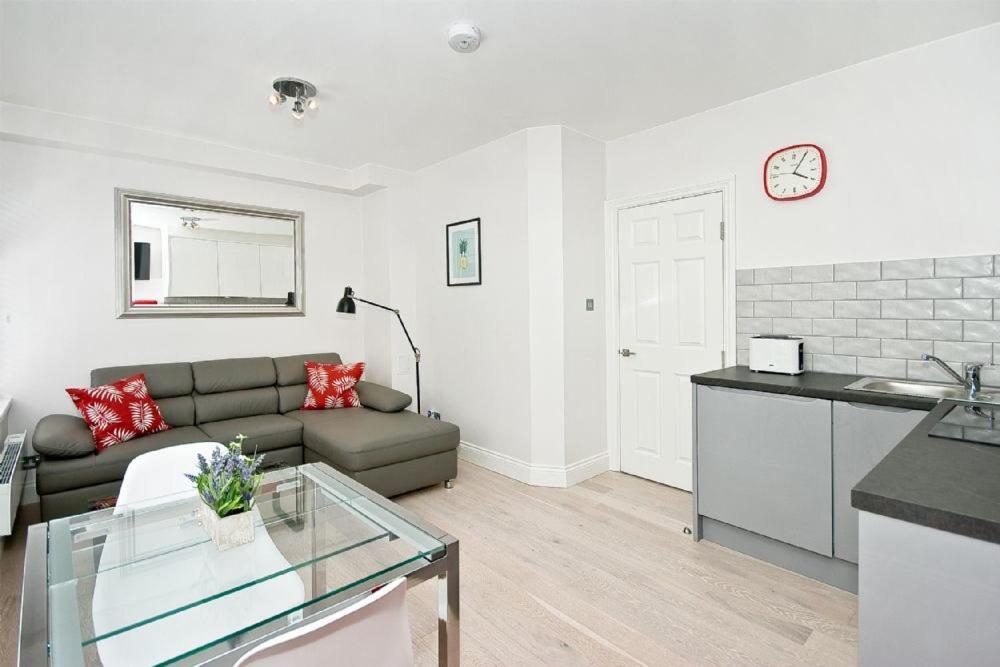 F3 Greek Street By City Living London Exteriör bild